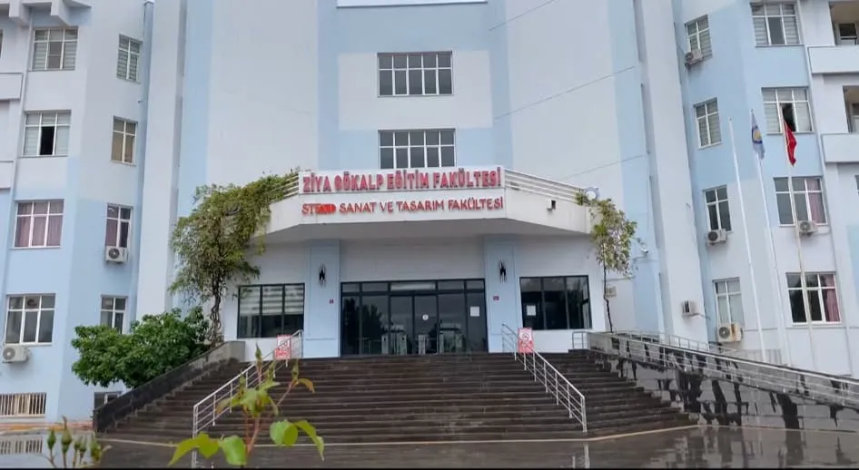 Doğu'nun En Köklü Eğitim Çınarı: Ziya Gökalp Eğitim Fakültesi Yeni Öğrencilerini Bekliyor - Fotoğraf Galerisi 1